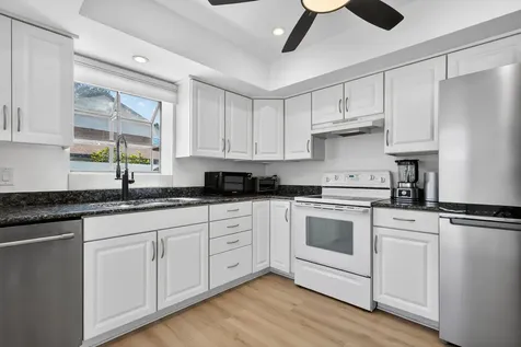 293 Sw 28th Avenue Delray Beach FL 33445