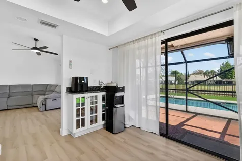 293 Sw 28th Avenue Delray Beach FL 33445