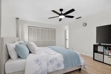 293 Sw 28th Avenue Delray Beach FL 33445