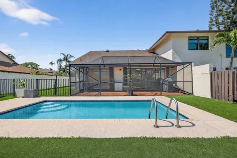 293 Sw 28th Avenue Delray Beach FL 33445