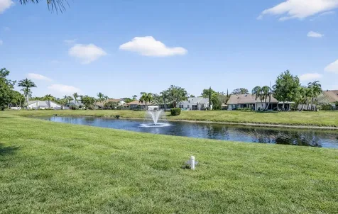 293 Sw 28th Avenue Delray Beach FL 33445