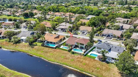 293 Sw 28th Avenue Delray Beach FL 33445