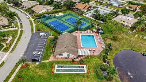 293 Sw 28th Avenue Delray Beach FL 33445