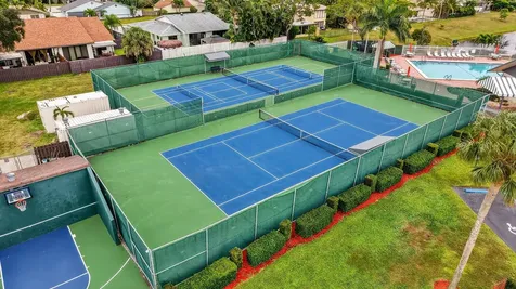 293 Sw 28th Avenue Delray Beach FL 33445