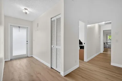 293 Sw 28th Avenue Delray Beach FL 33445