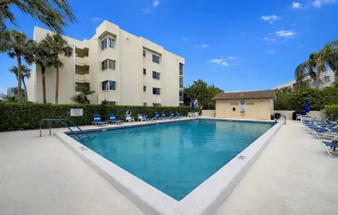 3178 Via Poinciana Lake Worth FL 33467