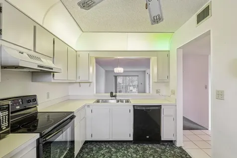 3178 Via Poinciana Lake Worth FL 33467
