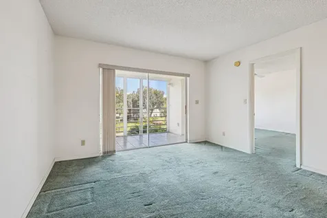 3178 Via Poinciana Lake Worth FL 33467