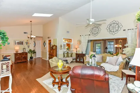 7886 Se Trenton Avenue Hobe Sound FL 33455