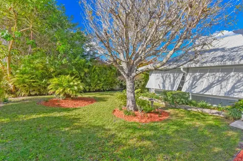 7886 Se Trenton Avenue Hobe Sound FL 33455