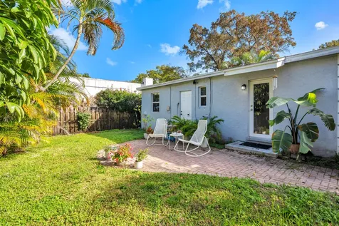 1013 Upland Road West Palm Beach FL 33401