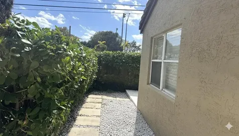 4274 Nw 1st Place Deerfield Beach FL 33442