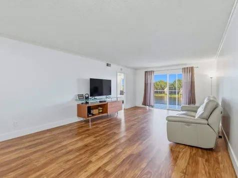7292 S Devon Drive Tamarac FL 33321
