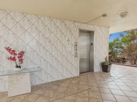 7292 S Devon Drive Tamarac FL 33321