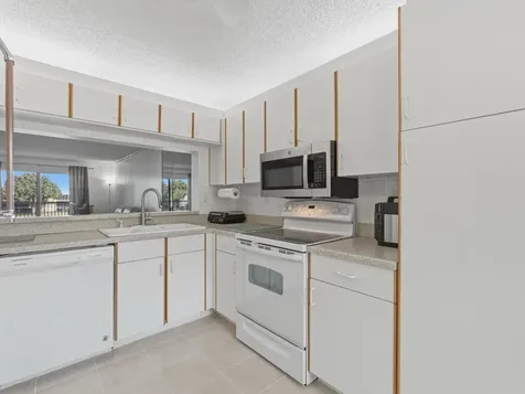 7292 S Devon Drive Tamarac FL 33321
