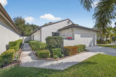 77 Ironwood Way Palm Beach Gardens FL 33418