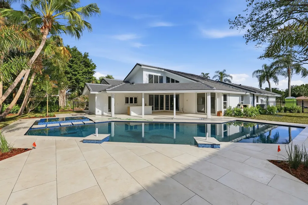 6189 Woodcutter Court Palm Beach Gardens FL 33418