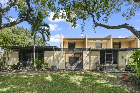 1464 NW 97th Terrace Pembroke Pines FL 33024
