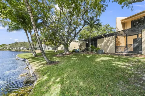 1464 NW 97th Terrace Pembroke Pines FL 33024