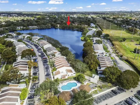 1464 NW 97th Terrace Pembroke Pines FL 33024