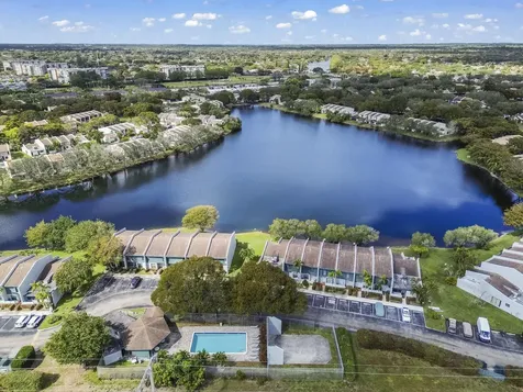 1464 NW 97th Terrace Pembroke Pines FL 33024