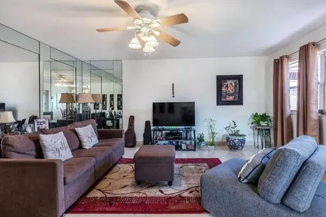 657 Brittany Delray Beach FL 33446