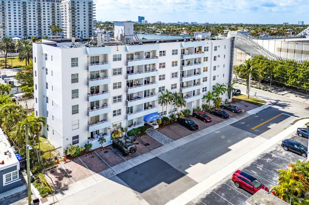 2900 Banyan Street Fort Lauderdale FL 33316