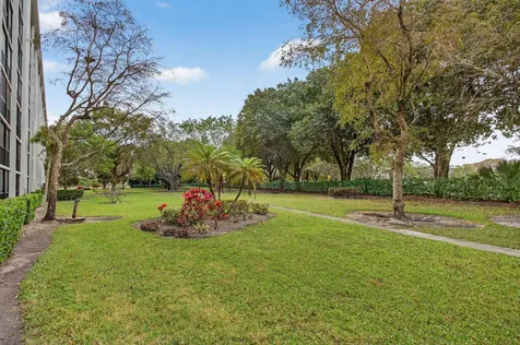 5900 Nw 44th Street Lauderhill FL 33319