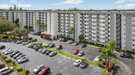 5900 Nw 44th Street Lauderhill FL 33319