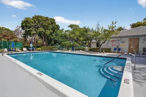 5900 Nw 44th Street Lauderhill FL 33319