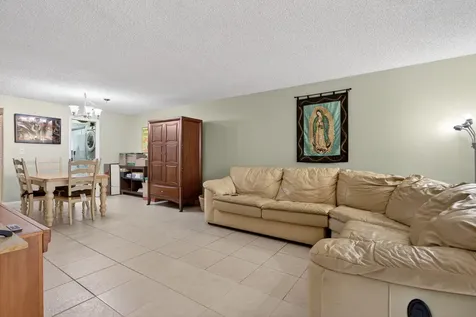 5900 Nw 44th Street Lauderhill FL 33319