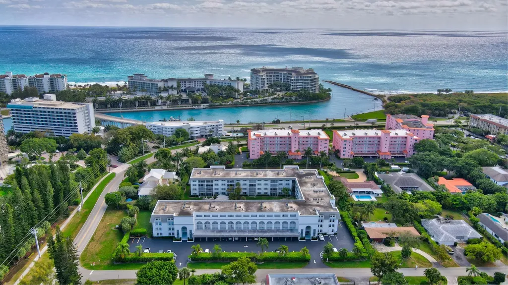800 E Camino Real Boca Raton FL 33432