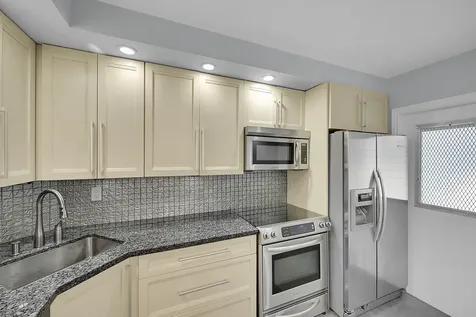 800 E Camino Real Boca Raton FL 33432