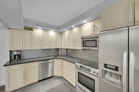 800 E Camino Real Boca Raton FL 33432