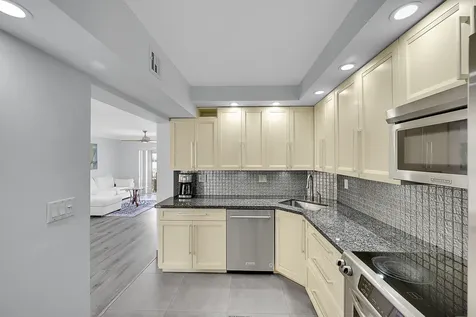 800 E Camino Real Boca Raton FL 33432