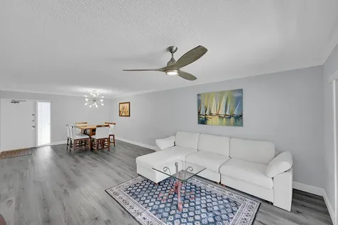 800 E Camino Real Boca Raton FL 33432
