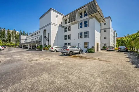 800 E Camino Real Boca Raton FL 33432