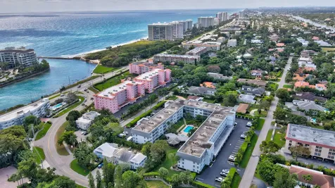 800 E Camino Real Boca Raton FL 33432
