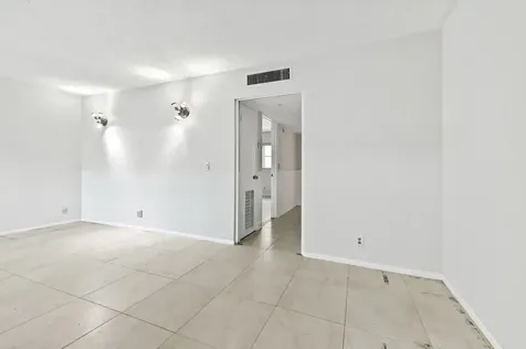 240 Croton Avenue Lantana FL 33462