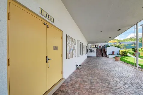 2840 Lake Osborne Drive Lake Worth Beach FL 33461