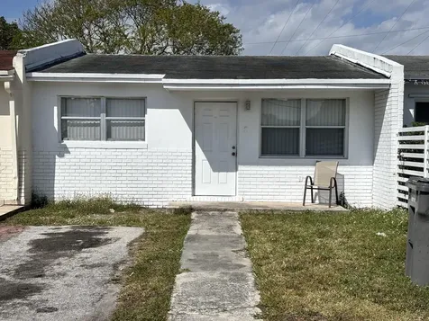 5441 Sw 36th Street West Park FL 33023