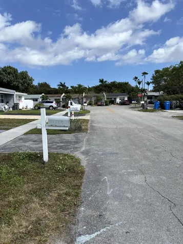 5441 Sw 36th Street West Park FL 33023
