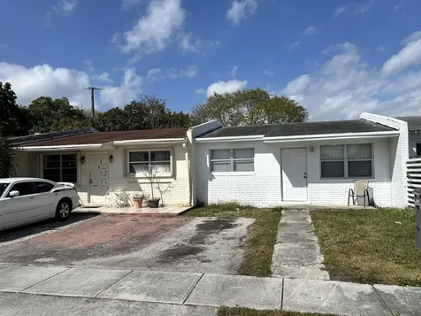 5441 Sw 36th Street West Park FL 33023