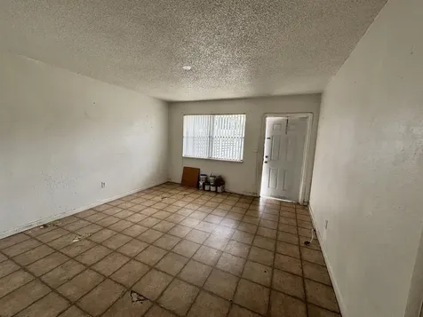 5441 Sw 36th Street West Park FL 33023
