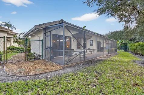 4970 Pine Tree Drive Boynton Beach FL 33436