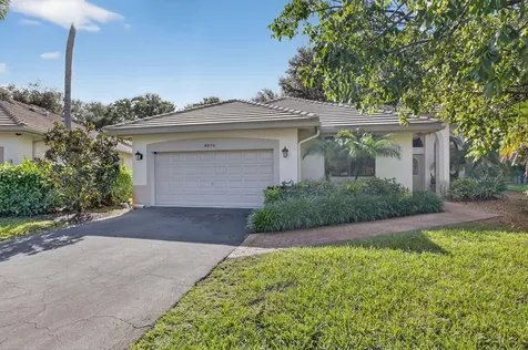 4970 Pine Tree Drive Boynton Beach FL 33436