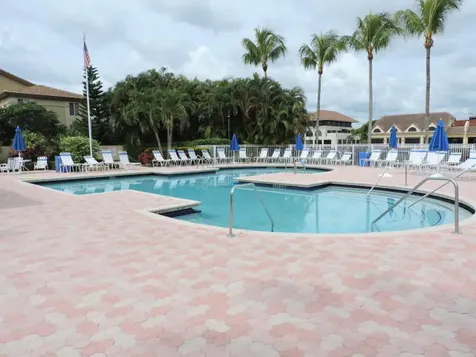 6671 Via Regina Boca Raton FL 33433