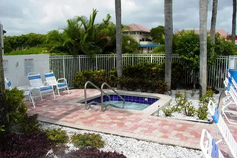 6671 Via Regina Boca Raton FL 33433