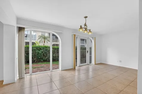 6671 Via Regina Boca Raton FL 33433