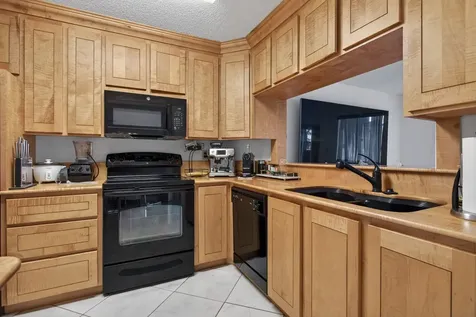 2274 Discovery Circle Deerfield Beach FL 33442
